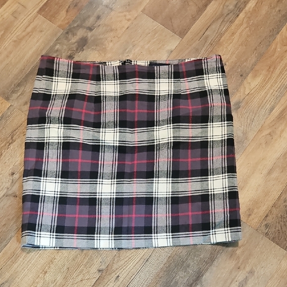 Tommy Hilfiger Dresses & Skirts - 👗Tommy Hilfiger Pink and Black Mini Pencil Skirt Work